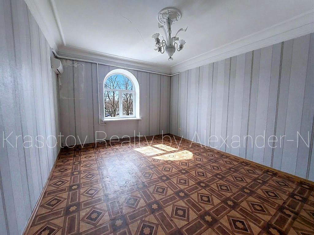 Продаж 3-кімнатної квартири 112 м², Еврейская вул., 36
