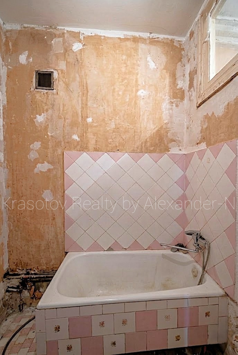 Продаж 3-кімнатної квартири 112 м², Еврейская вул., 36