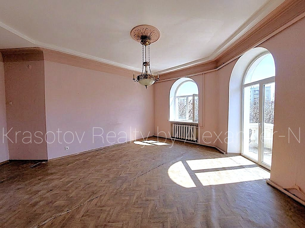 Продаж 3-кімнатної квартири 112 м², Еврейская вул., 36