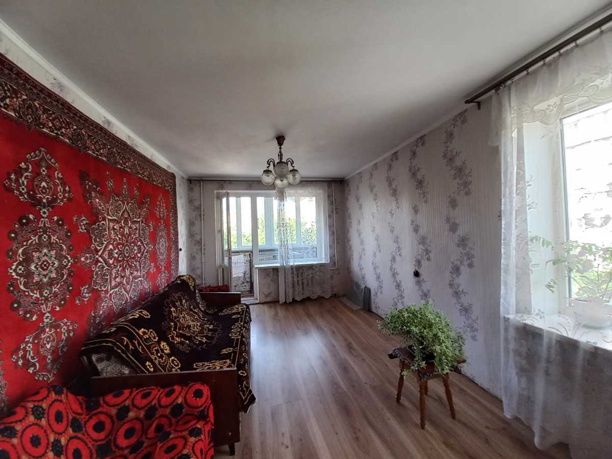 Продажа 3-комнатной квартиры 58 м², Янтарная ул., 71
