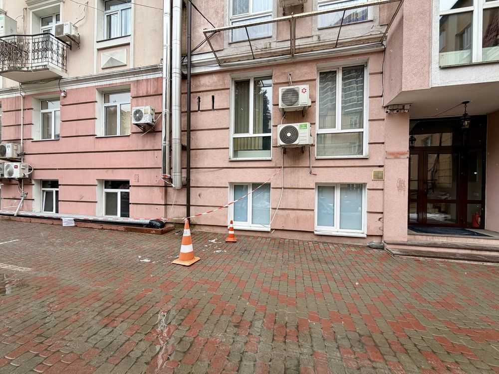 Продаж офісу 74 м², Глибочицька вул., 40