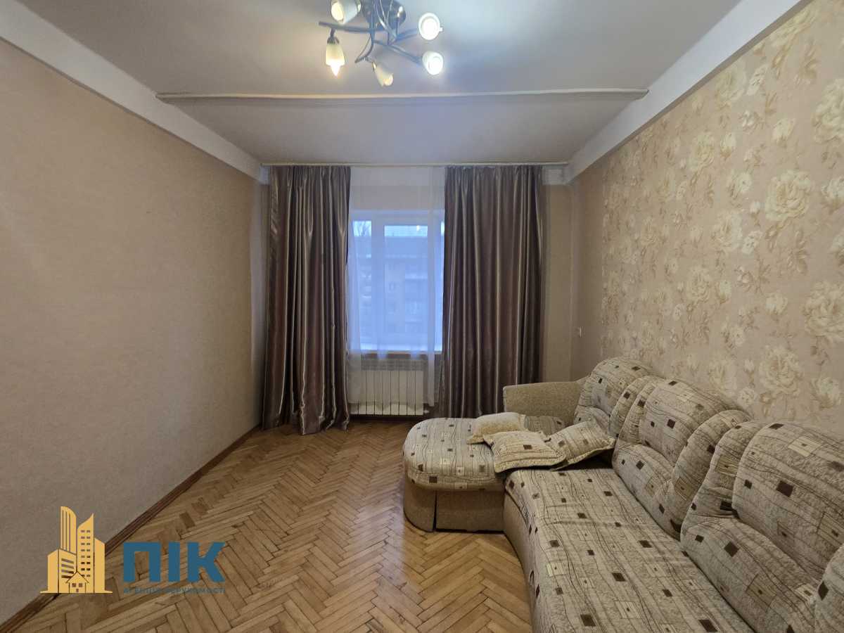 Продаж 2-кімнатної квартири 47 м², Академіка Вернадського бул., 73
