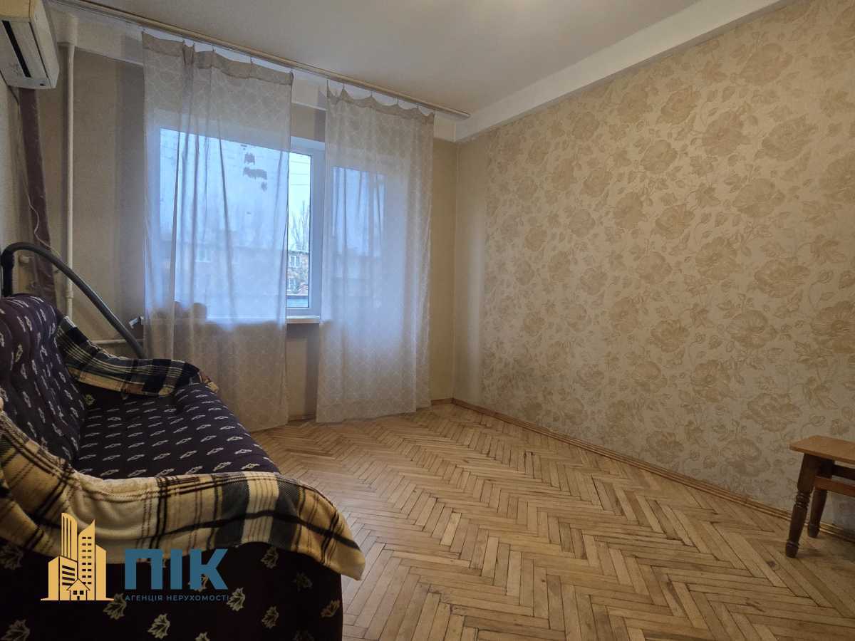 Продаж 2-кімнатної квартири 47 м², Академіка Вернадського бул., 73