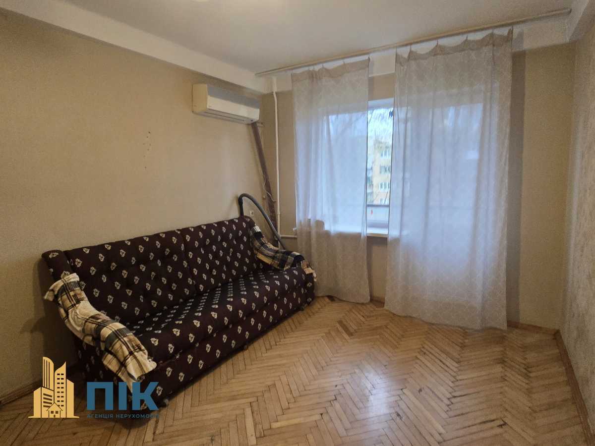 Продаж 2-кімнатної квартири 47 м², Академіка Вернадського бул., 73