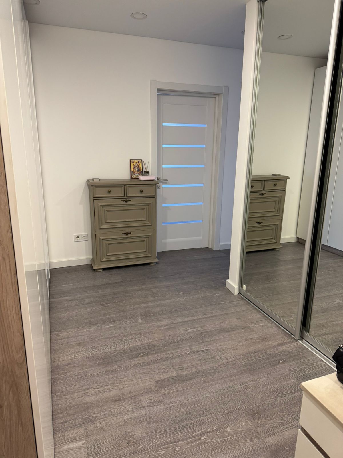 Продаж 2-кімнатної квартири 70 м²