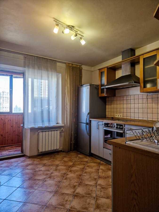 Оренда 1-кімнатної квартири 55 м², Ревуцького вул., 42Б
