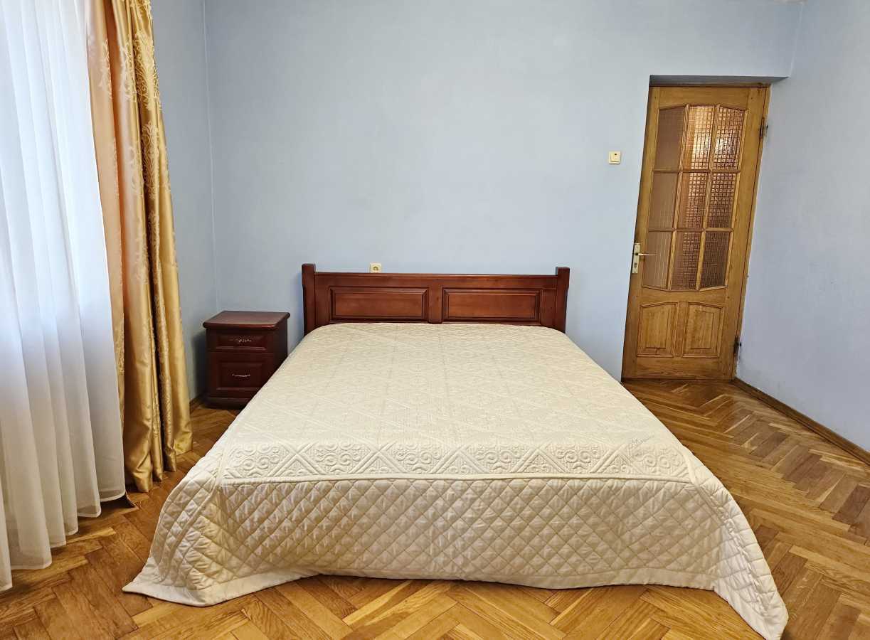 Оренда 3-кімнатної квартири 72 м², Валерія Лобановського просп., 128