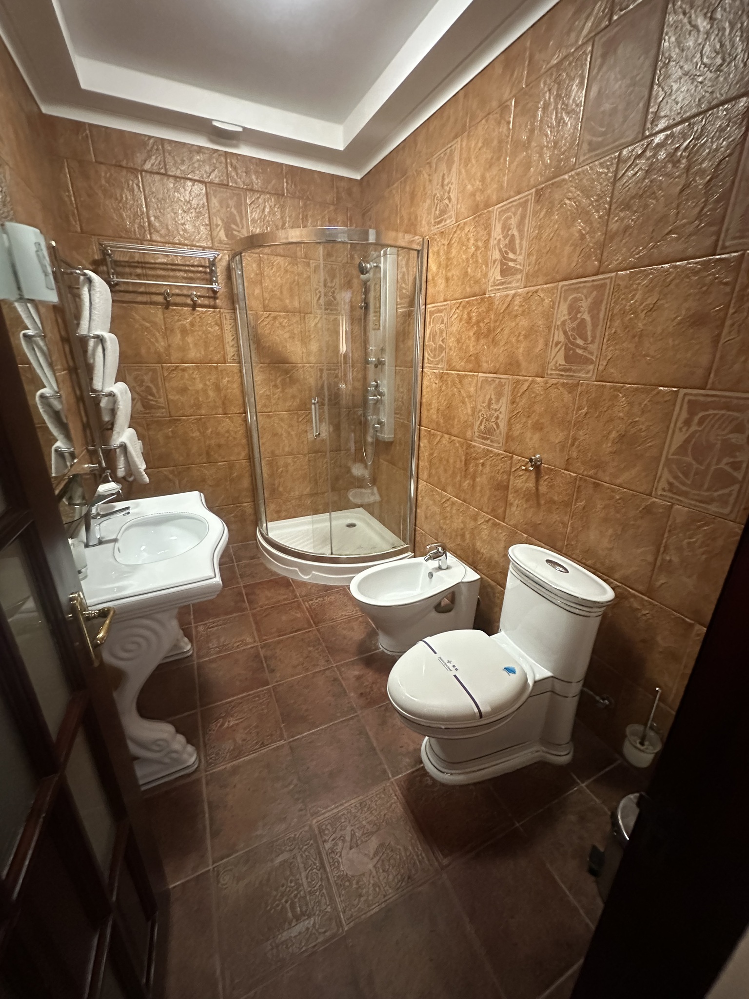 Продажа гостиницы 1 м², Набережно-Печерская дор.
