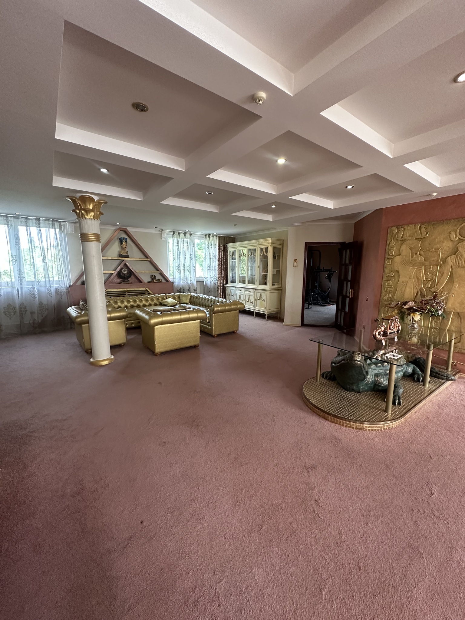 Продажа гостиницы 1 м², Набережно-Печерская дор.