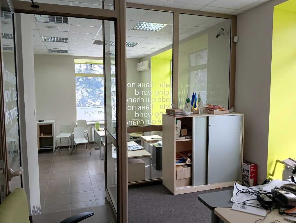 Продаж офісу 174.7 м², Сумська вул., 126