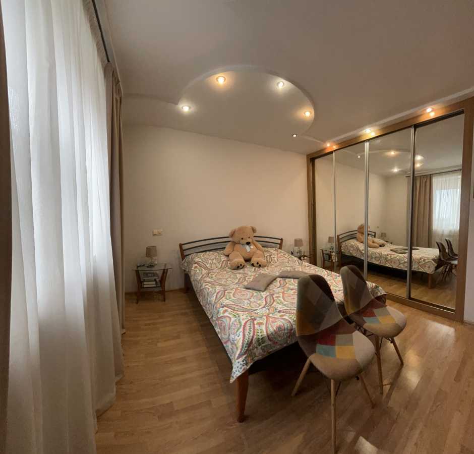 Продаж 2-кімнатної квартири 74 м², Маршала Тимошенка вул., 29