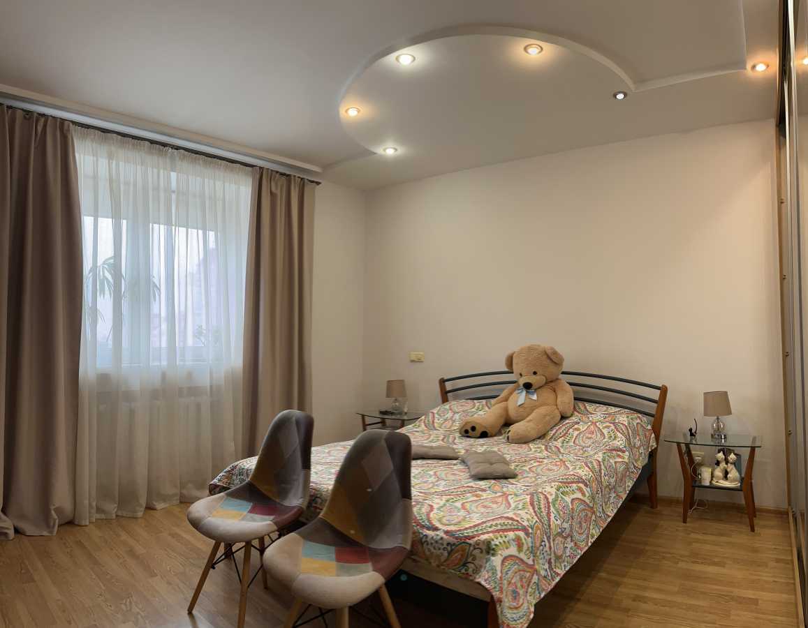 Продаж 2-кімнатної квартири 74 м², Маршала Тимошенка вул., 29