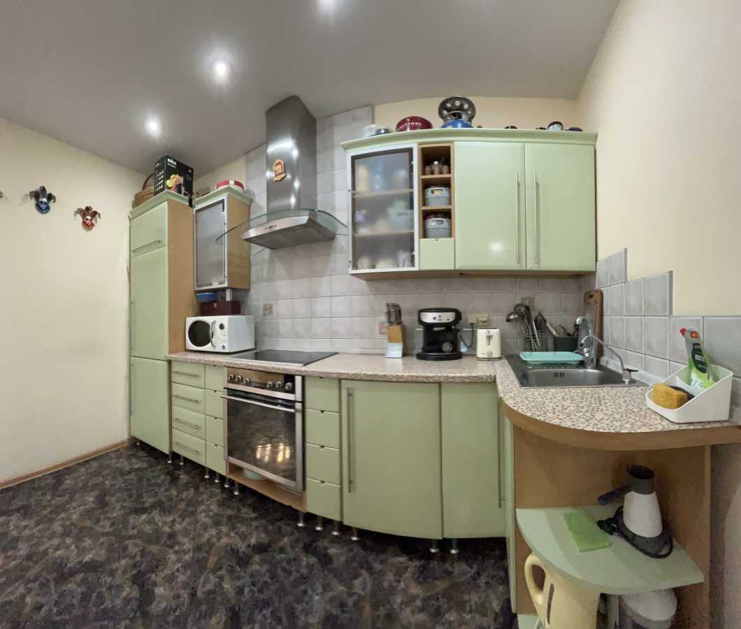 Продаж 2-кімнатної квартири 74 м², Маршала Тимошенка вул., 29