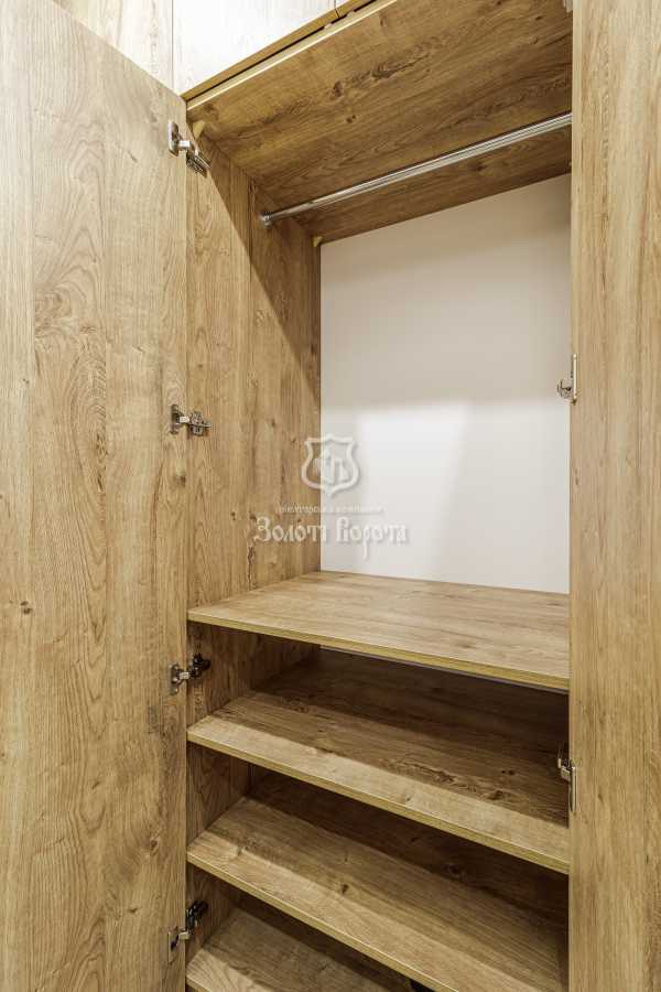 Продаж 1-кімнатної квартири 36.66 м², Дніпровська наб., 17к