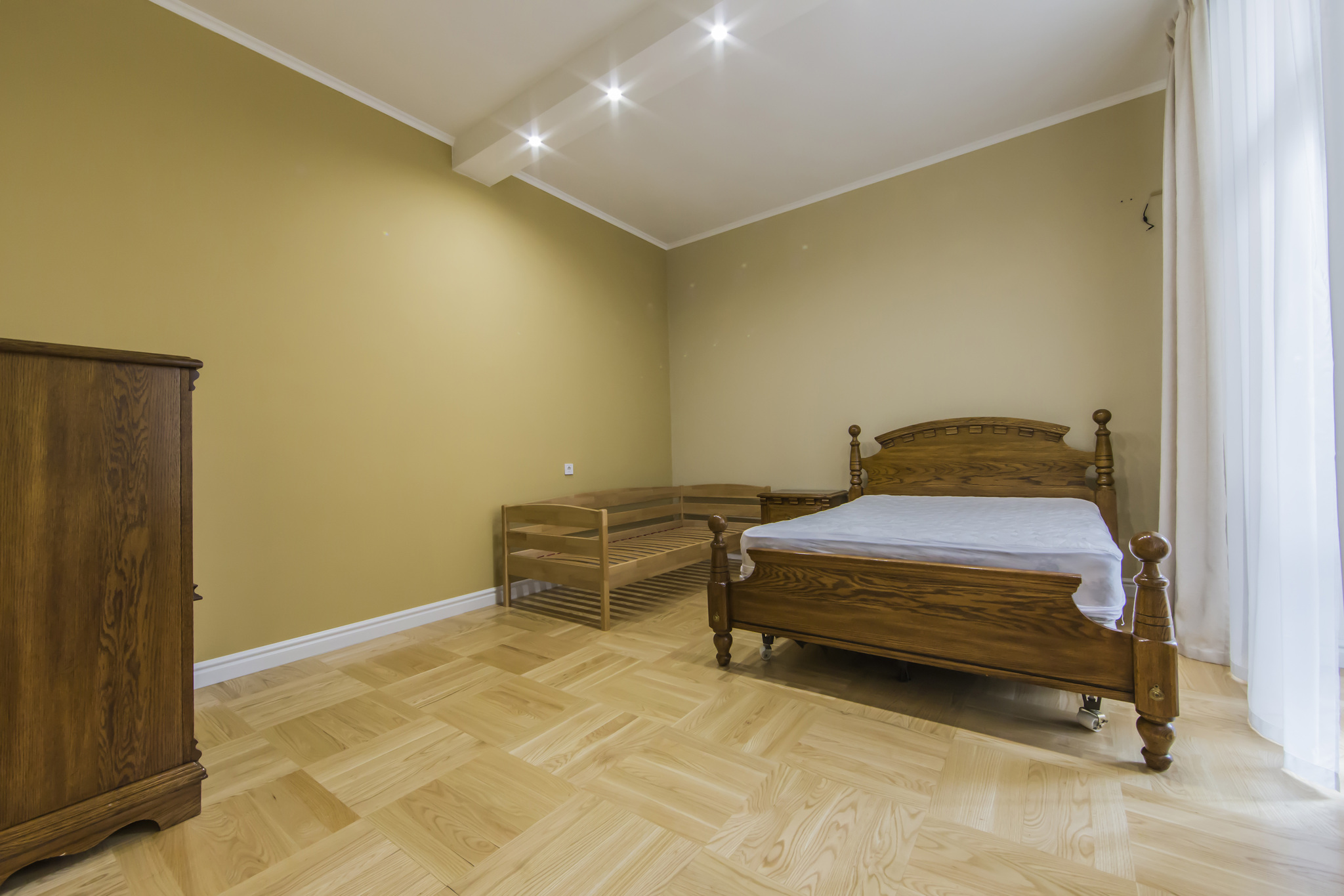 Аренда 5-комнатной квартиры 146 м², Софиевская ул., 25А