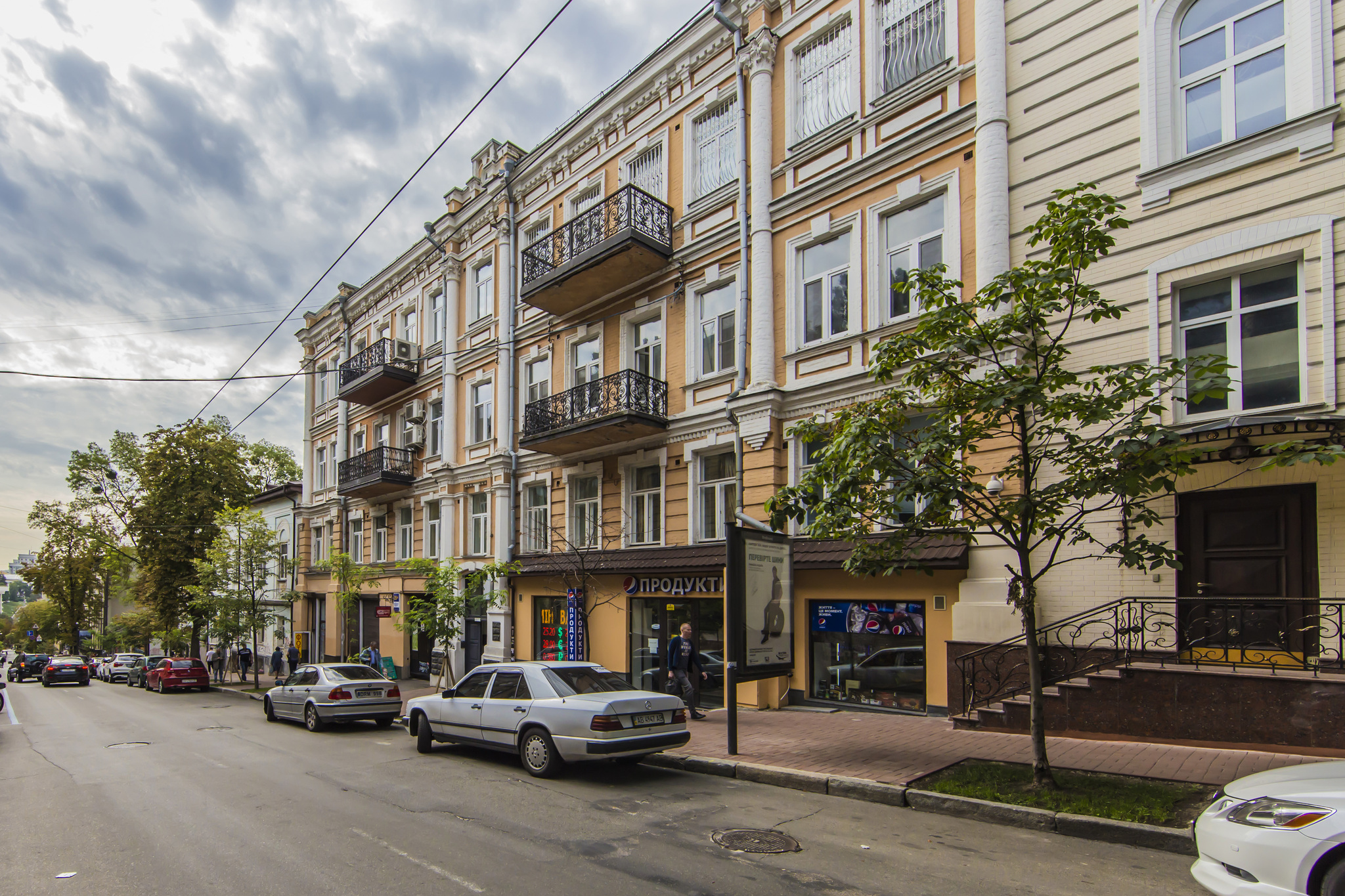 Аренда 5-комнатной квартиры 146 м², Софиевская ул., 25А