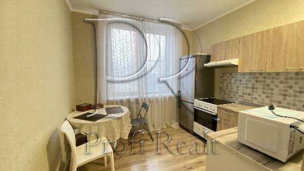 Продаж 1-кімнатної квартири 43 м², Олени Пчілки вул., 2