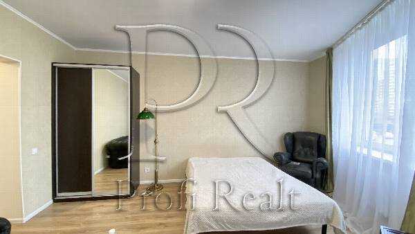 Продаж 1-кімнатної квартири 43 м², Олени Пчілки вул., 2