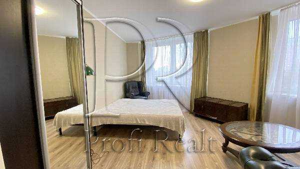 Продаж 1-кімнатної квартири 43 м², Олени Пчілки вул., 2