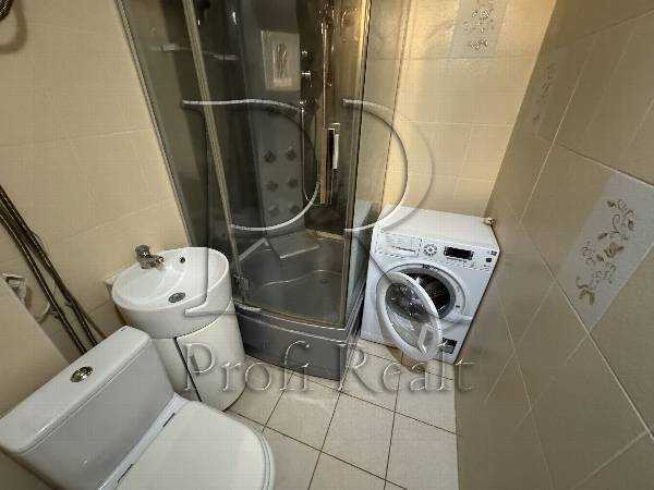 Продаж 2-кімнатної квартири 45 м², Миколи Василенка вул., 11