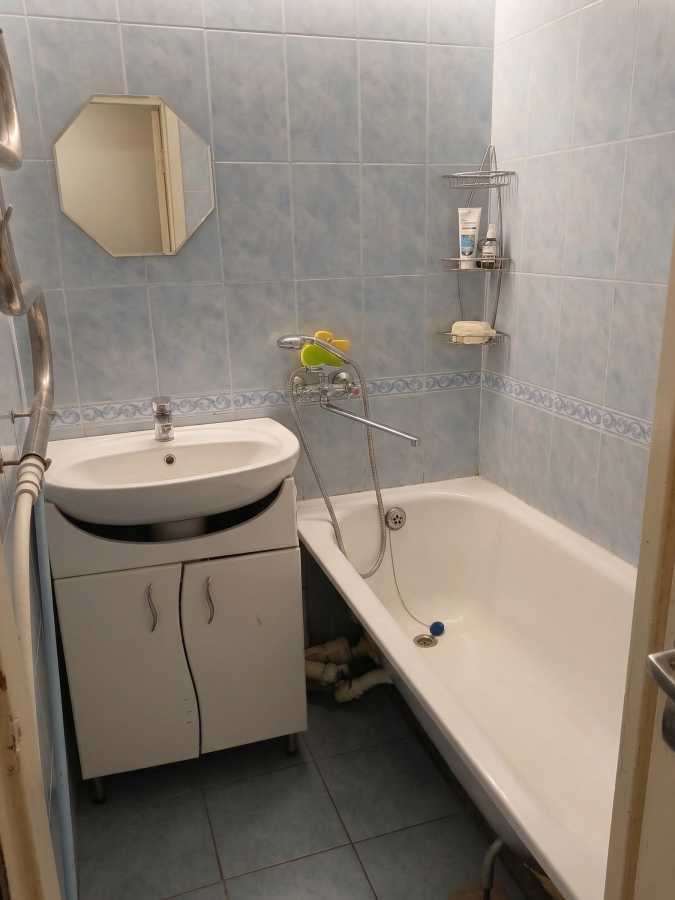 Продажа 2-комнатной квартиры 48.4 м², Святошинская ул., 40