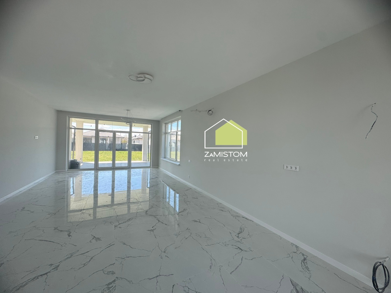 Продаж будинку 151 м²