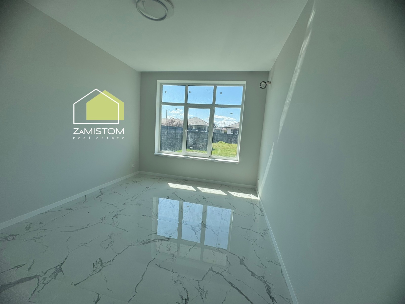Продаж будинку 151 м²