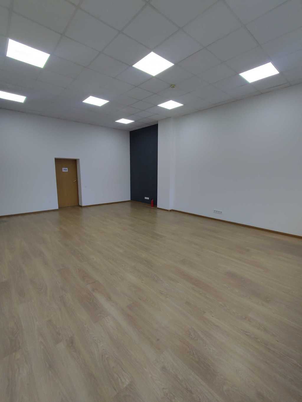 Оренда офісу 50 м², Євгена Сверстюка вул., 11