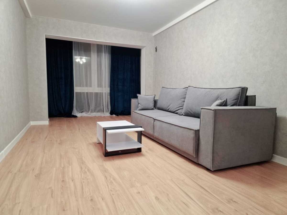 Аренда 2-комнатной квартиры 60 м², Соломенская ул., 10