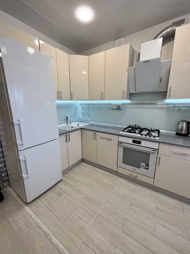 Продаж 1-кімнатної квартири 39 м², Боголюбова вул.