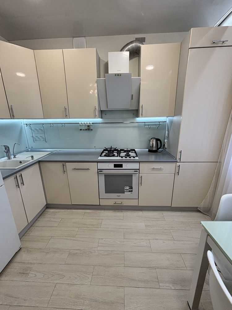 Продаж 1-кімнатної квартири 39 м², Боголюбова вул.