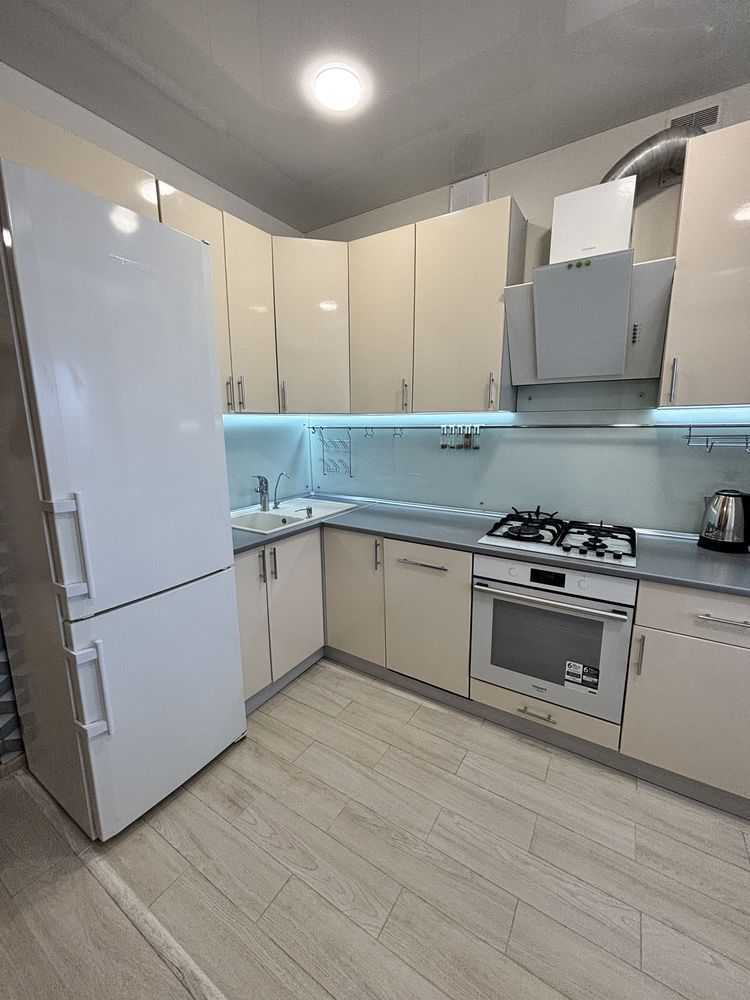 Продаж 1-кімнатної квартири 39 м², Боголюбова вул.