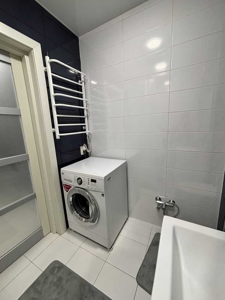 Продаж 1-кімнатної квартири 39 м², Боголюбова вул.