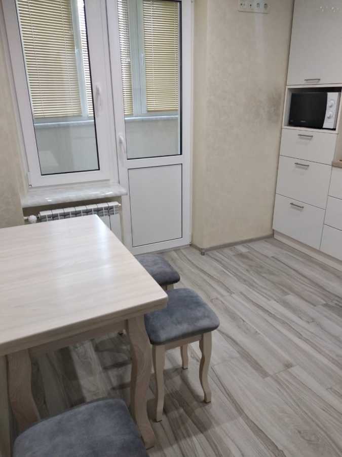 Оренда 1-кімнатної квартири 42 м², Симона Петлюри вул., 36