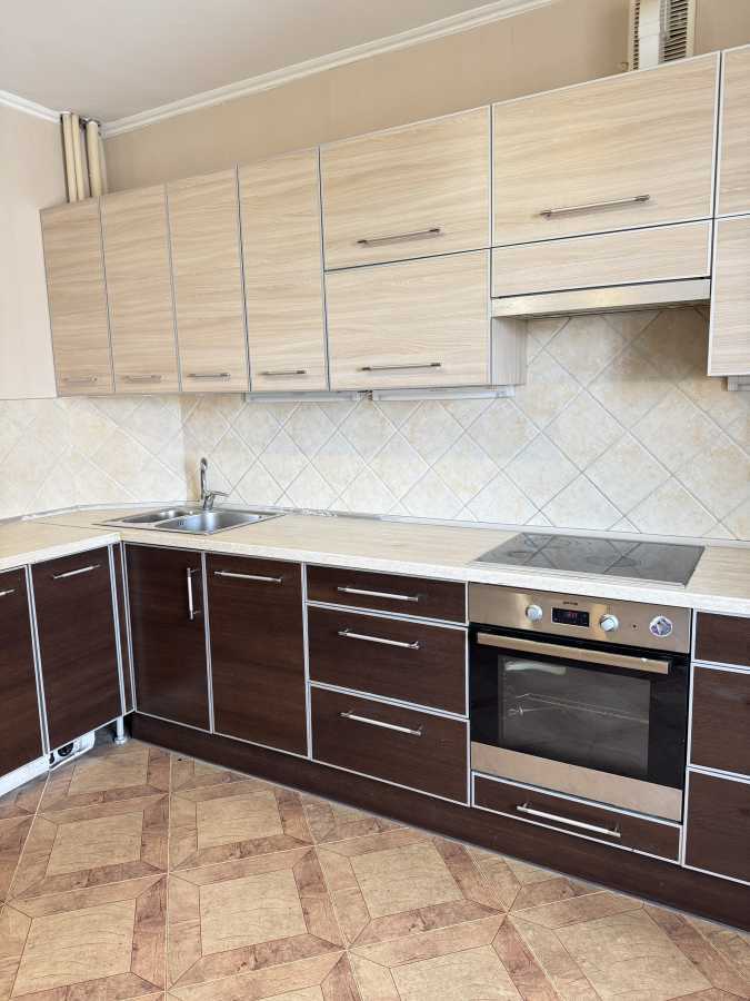 Продаж 2-кімнатної квартири 85 м², Незалежності бул., 17