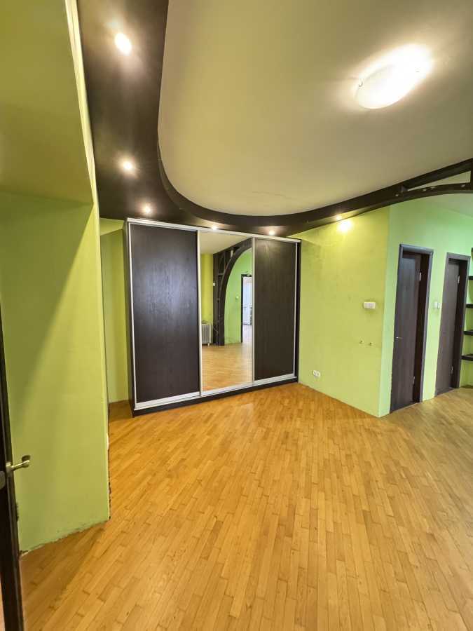 Продаж 2-кімнатної квартири 85 м², Незалежності бул., 17