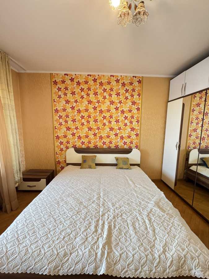 Продаж 2-кімнатної квартири 85 м², Незалежності бул., 17