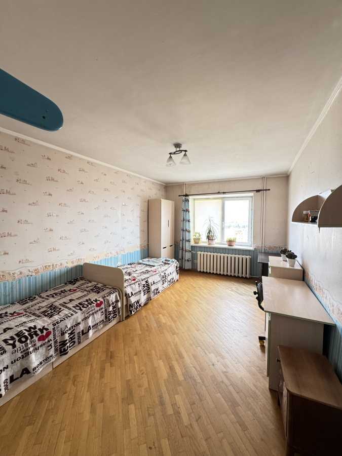 Продаж 2-кімнатної квартири 85 м², Незалежності бул., 17