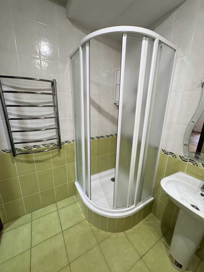 Продаж 2-кімнатної квартири 85 м², Незалежності бул., 17