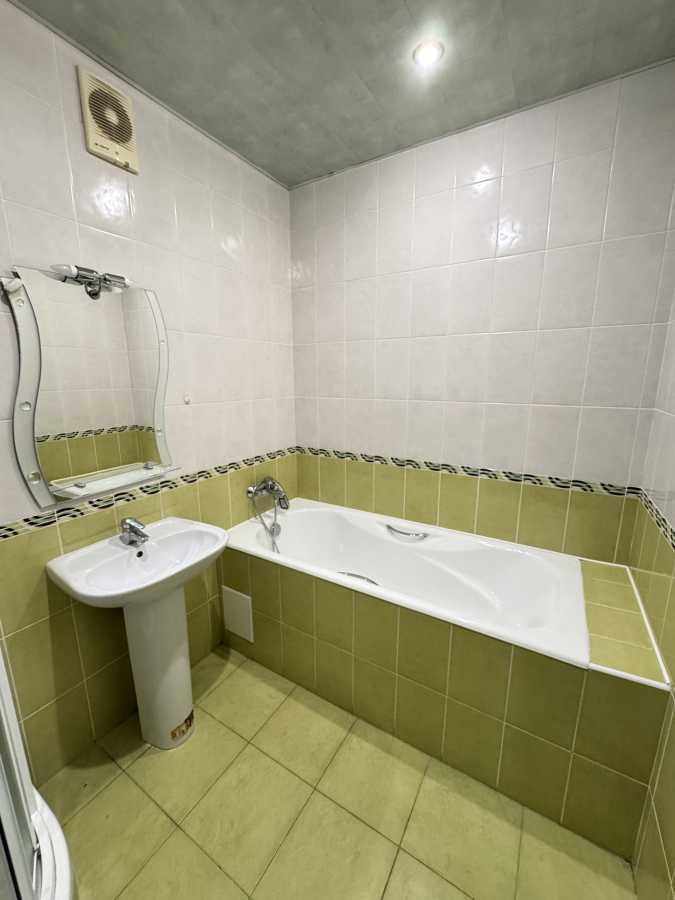 Продаж 2-кімнатної квартири 85 м², Незалежності бул., 17