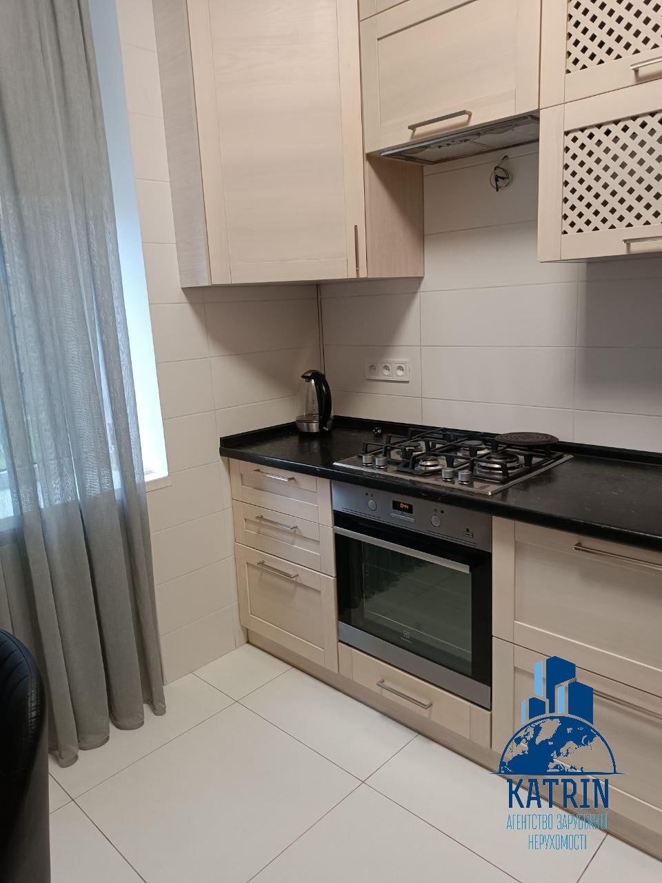 Оренда 3-кімнатної квартири 64 м², Юрія Савченка вул.