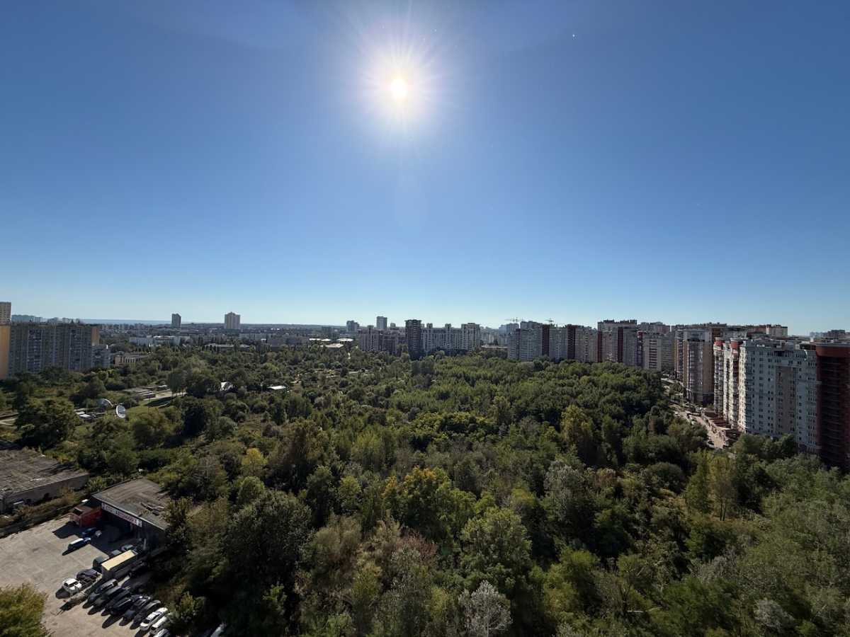 Продаж 1-кімнатної квартири 52 м², Михайла Максимовича вул., 32а