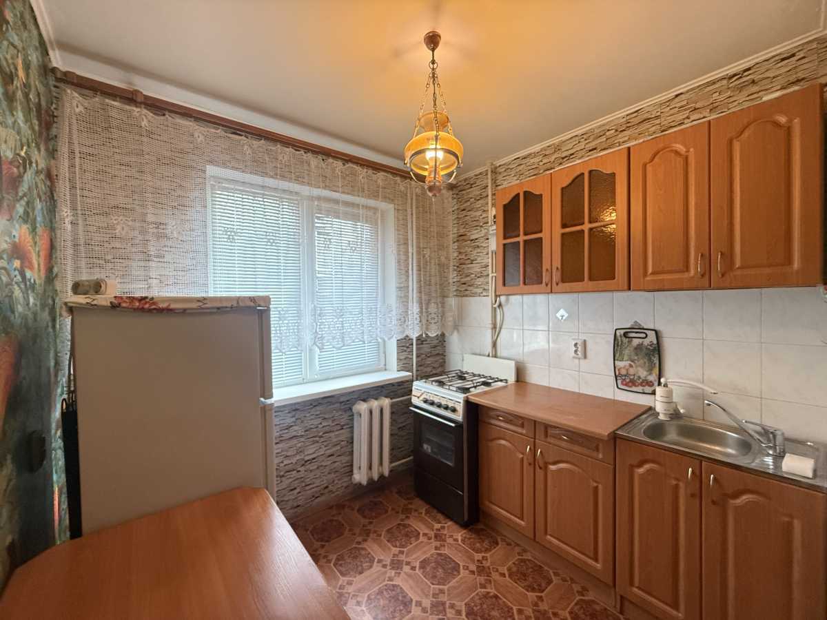 Продаж 2-кімнатної квартири 45.5 м², Любомира Гузара просп., 8