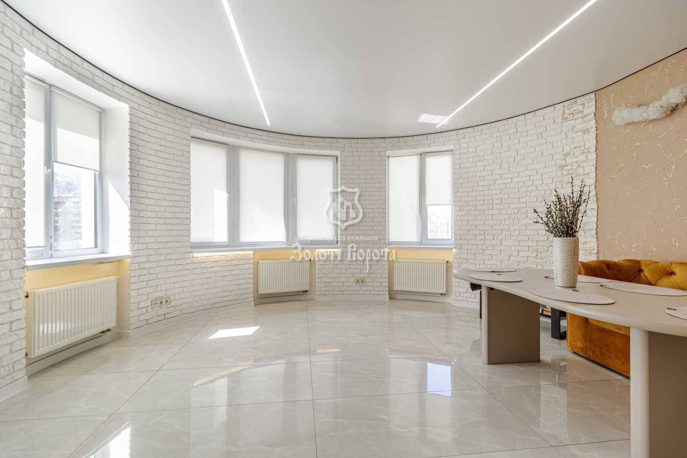 Продаж 3-кімнатної квартири 98 м², Боголюбова вул., 21