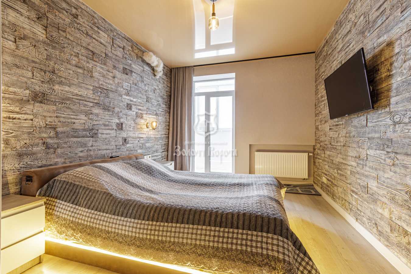 Продаж 3-кімнатної квартири 98 м², Боголюбова вул., 21