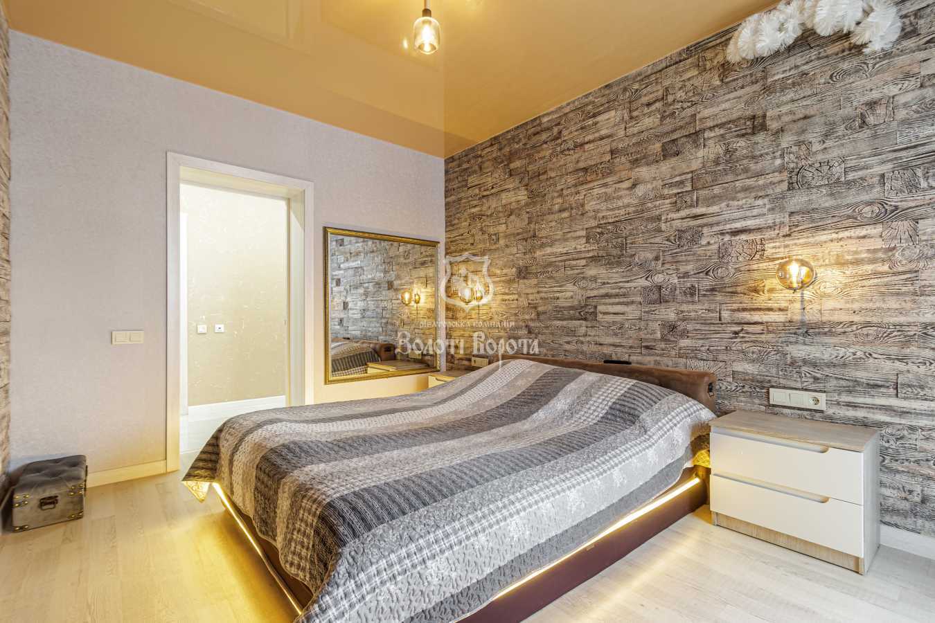 Продаж 3-кімнатної квартири 98 м², Боголюбова вул., 21