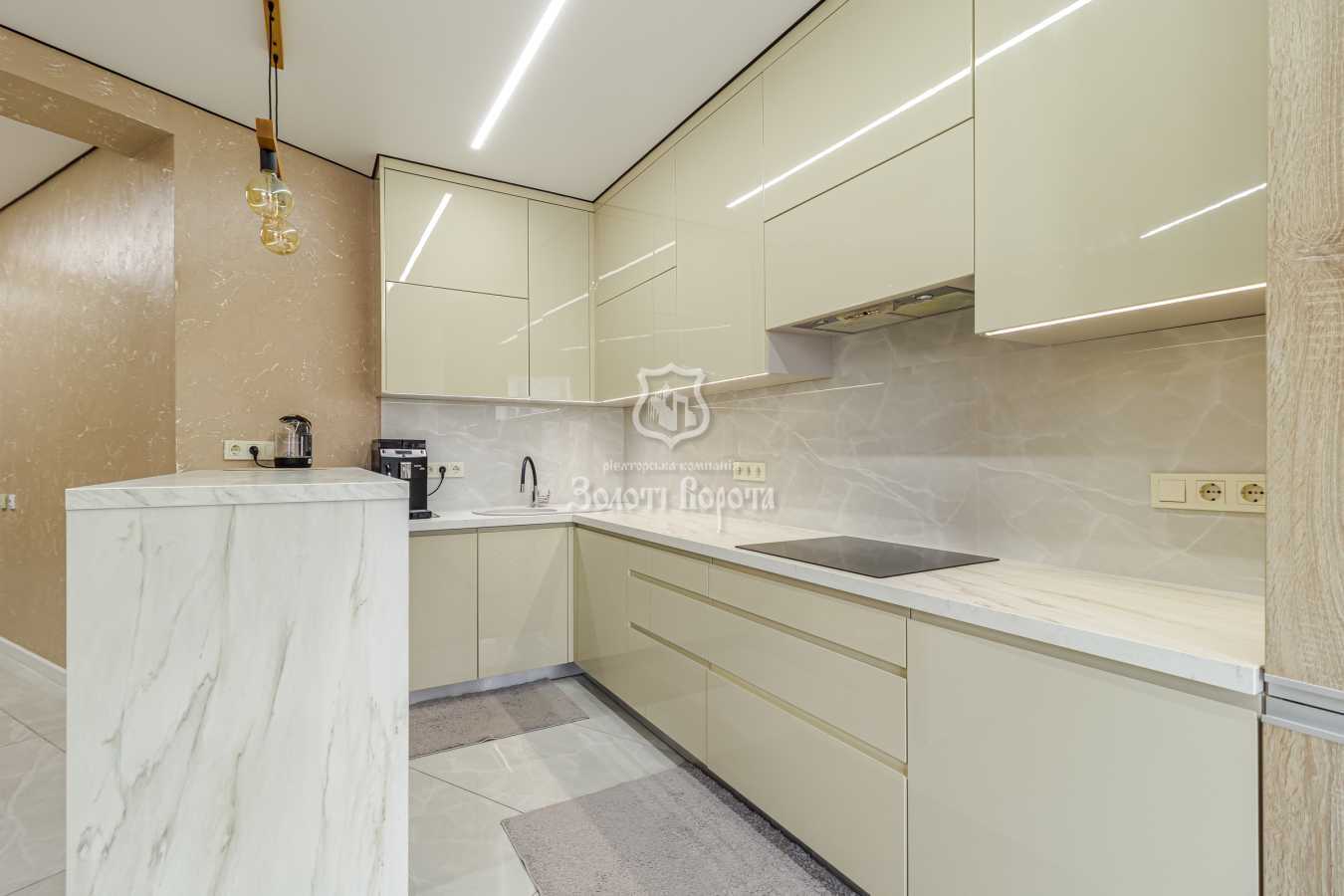 Продаж 3-кімнатної квартири 98 м², Боголюбова вул., 21