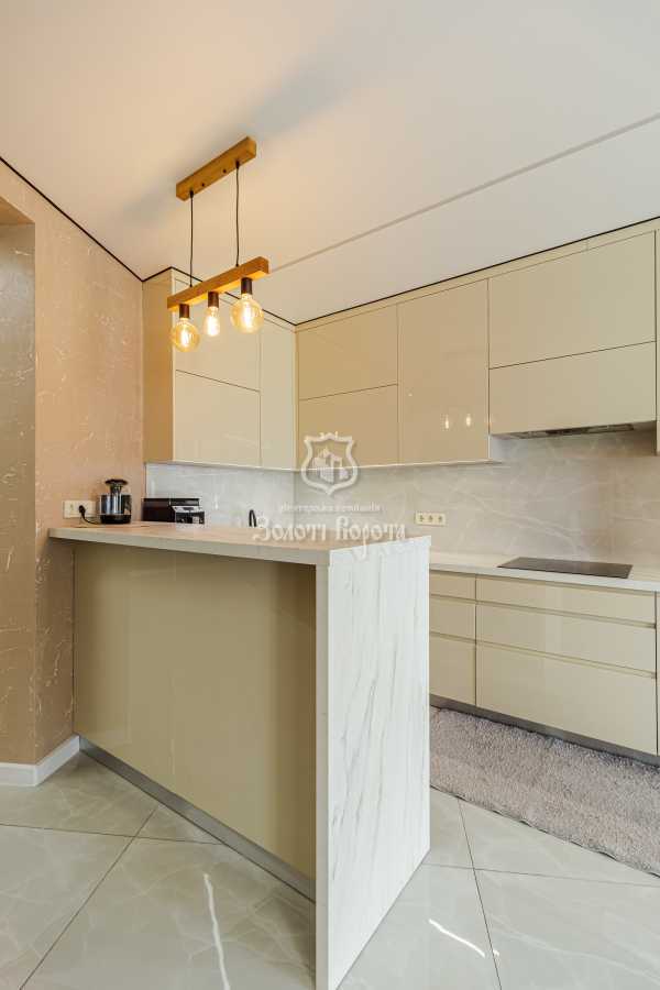 Продаж 3-кімнатної квартири 98 м², Боголюбова вул., 21