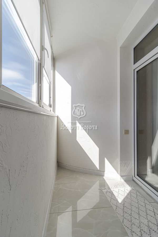 Продаж 3-кімнатної квартири 98 м², Боголюбова вул., 21