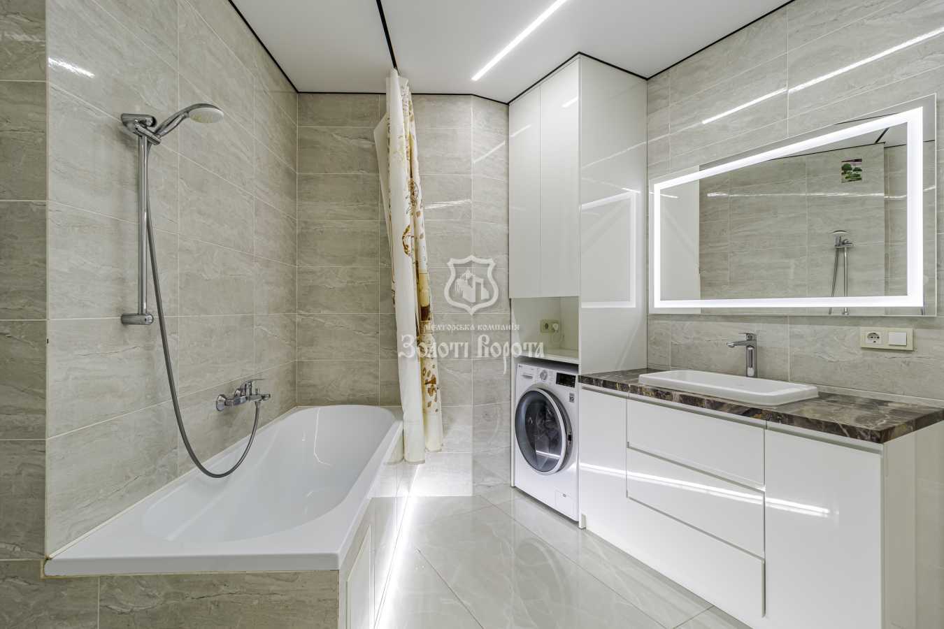 Продаж 3-кімнатної квартири 98 м², Боголюбова вул., 21